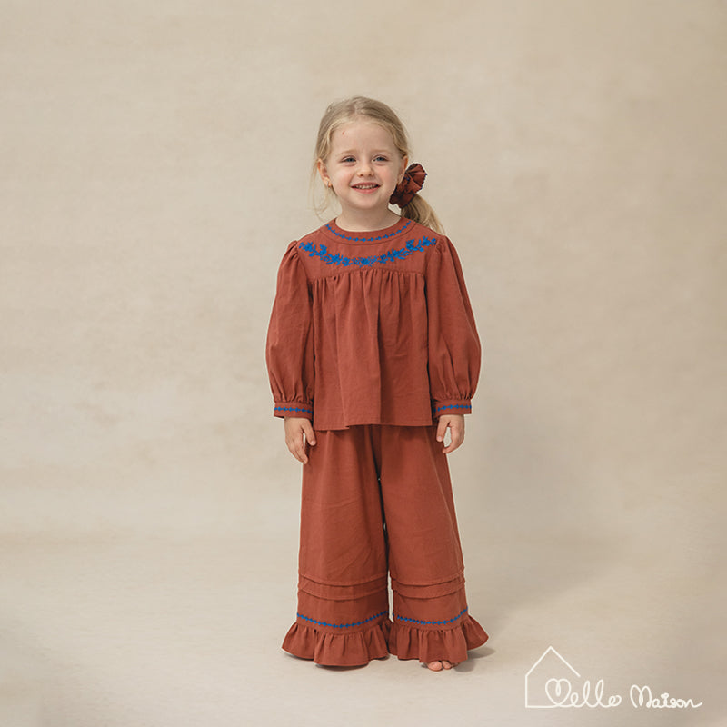 Potter Embroidered Cotton Set