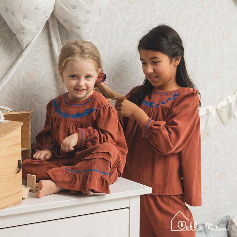 Potter Embroidered Cotton Set